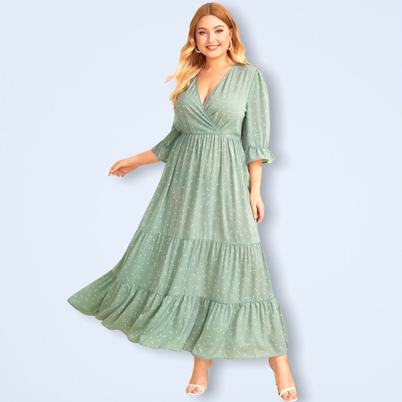 SHEIN Dresses & Skirts - SHEIN PLUS Crinkle Hem Fit and Flare Heart Print Maxi Dress